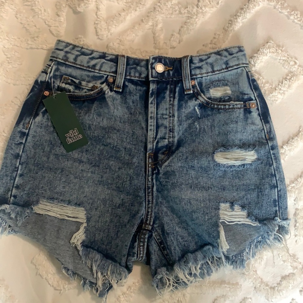 Hi-rise shorts